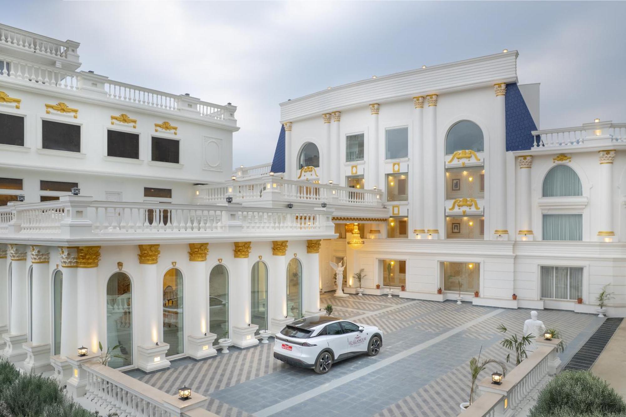 פוקהרה Le Glamour Resort & Wellness Spa מראה חיצוני תמונה