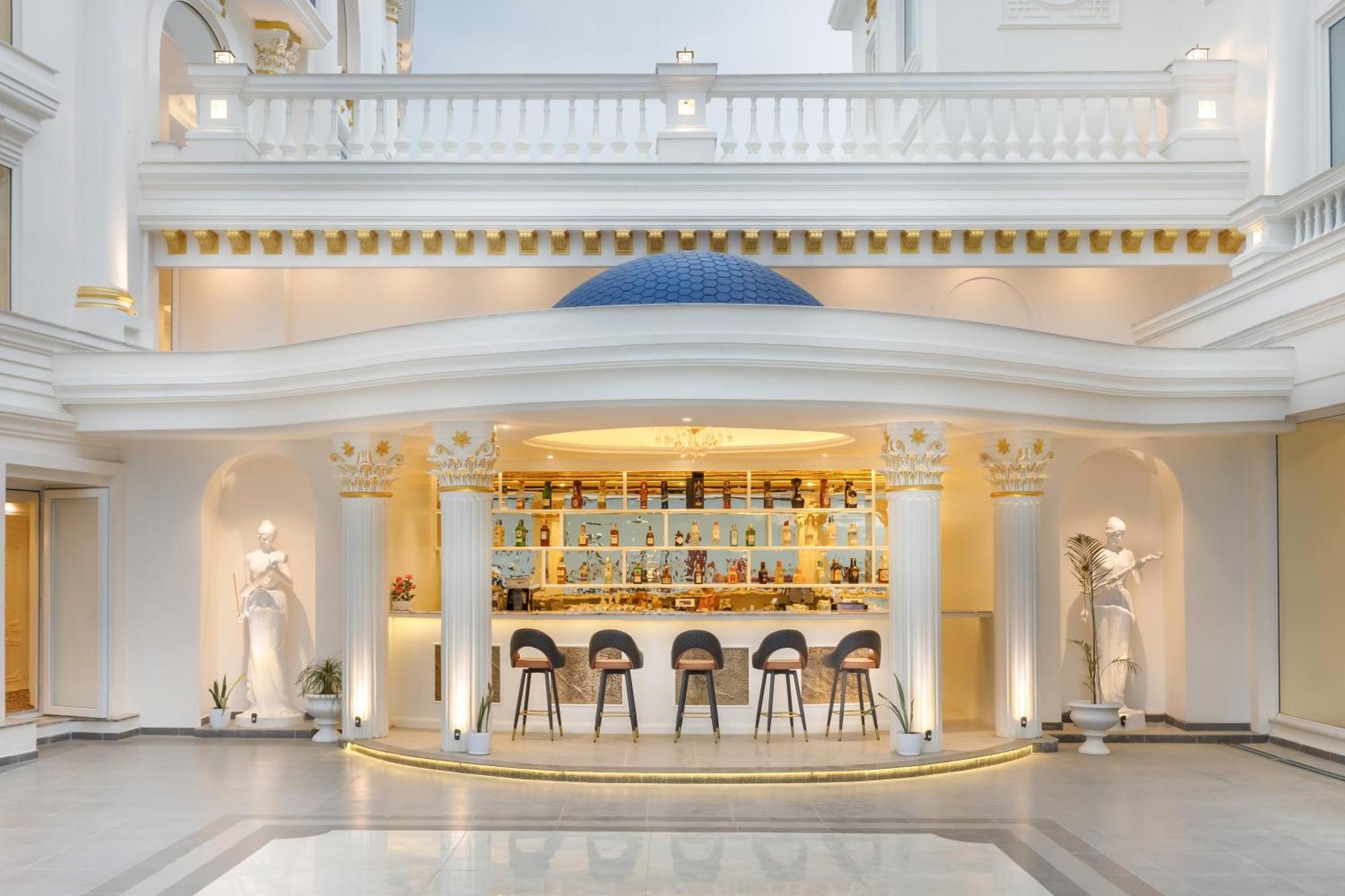 פוקהרה Le Glamour Resort & Wellness Spa מראה חיצוני תמונה